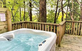 Tiny House-Hot Tub-St Clears-Pembrokeshire-Tenby